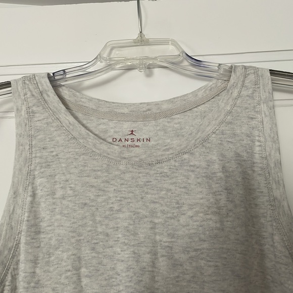 NWT Danskin Muscle Tank Size XL in Oatmeal Heather Color - Picture 2 of 6